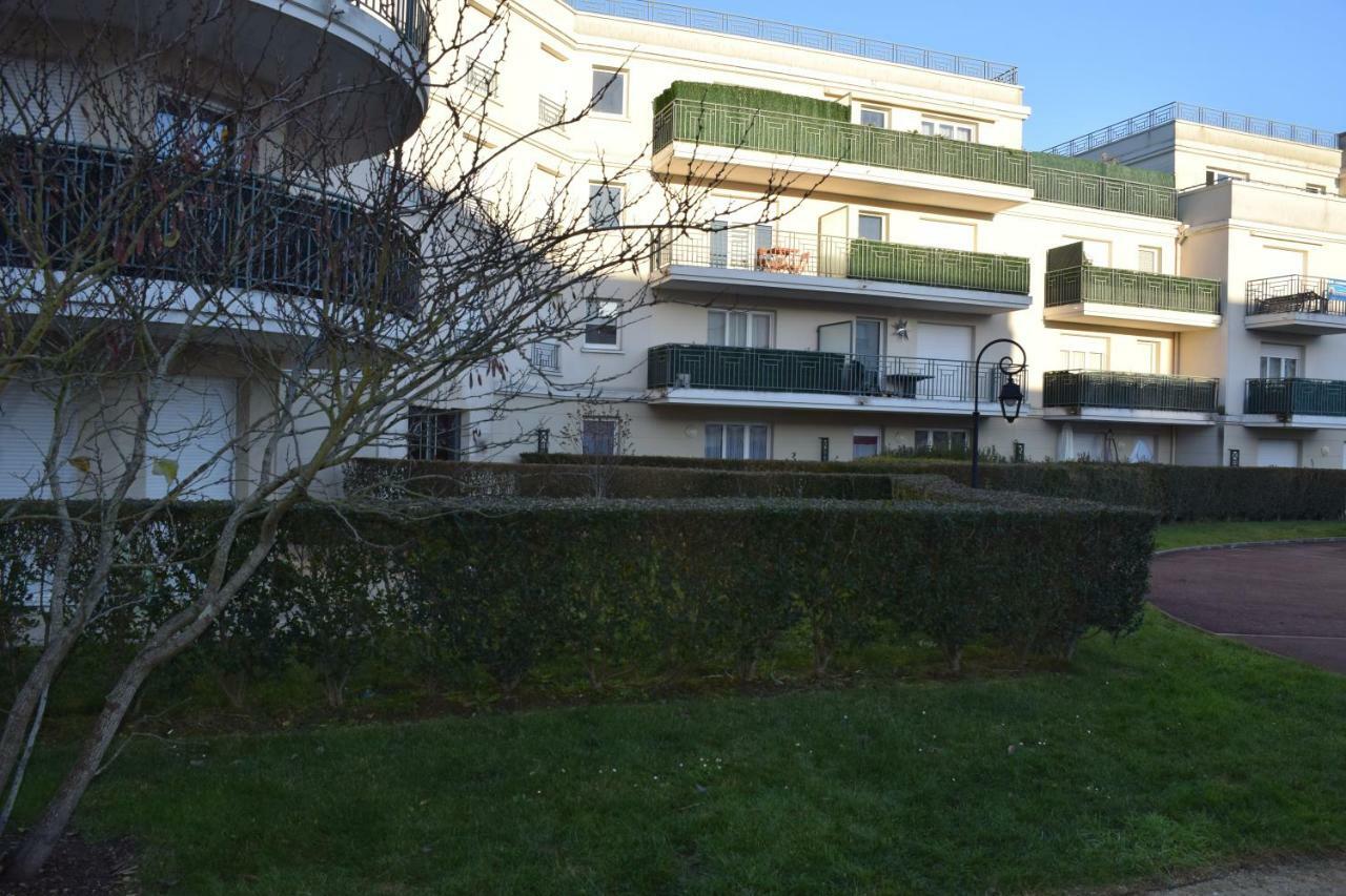 Appartement Avec Rez De Jardin A Disneyland Монтеврен Экстерьер фото